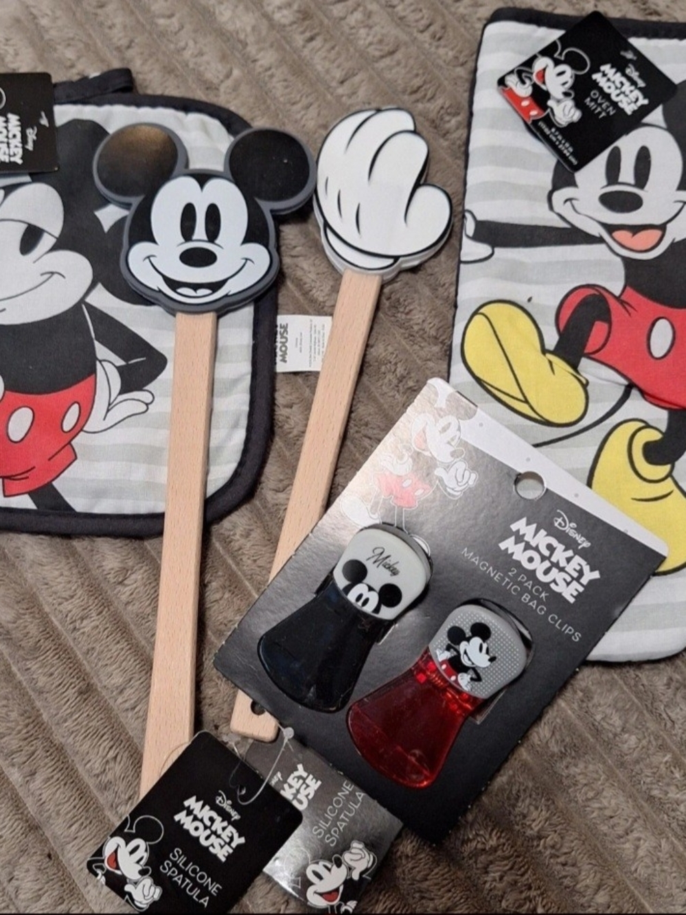 Disney Mickey Mouse Red, Black & White Kitchen Party Set